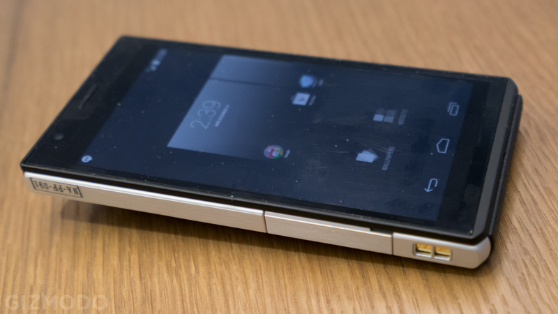 Illustration for article titled Panasonic Is Bringing Its Crazy Souped-Up Camera Phone to the U.S.